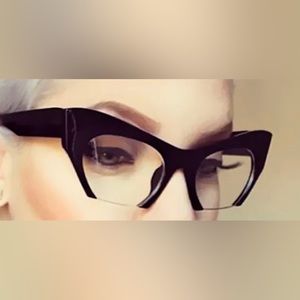 Great Fashion Glass (can be RX glasses)